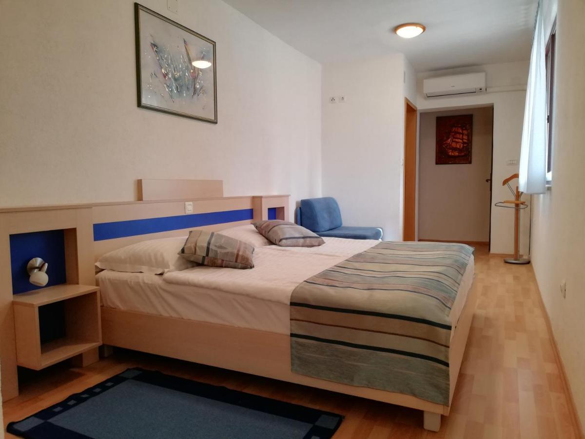 Apartments With A Parking Space Rabac, Labin - 13151 Exterior photo